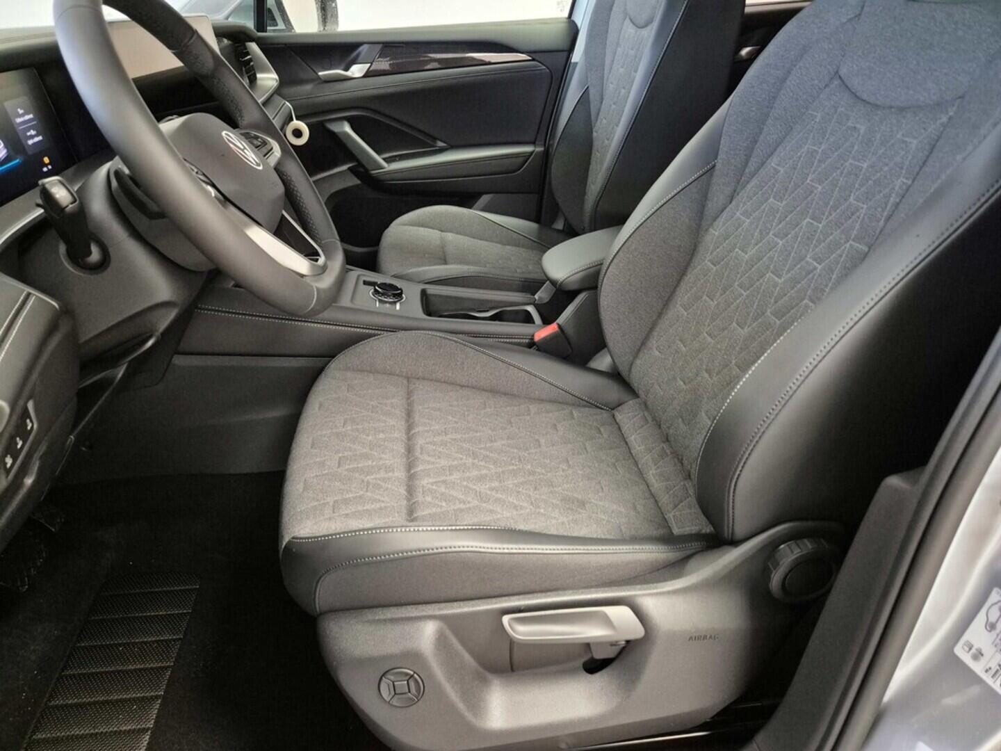 O621O04058_22.webp_Tayron People 1,5 eTSI mHEV 110 kW