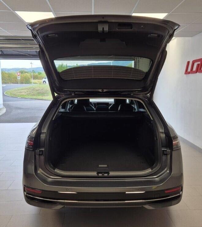 O621O04098_16.webp_Passat Elegance 2,0 TDI 110 kW  7 Automatická 110 kW