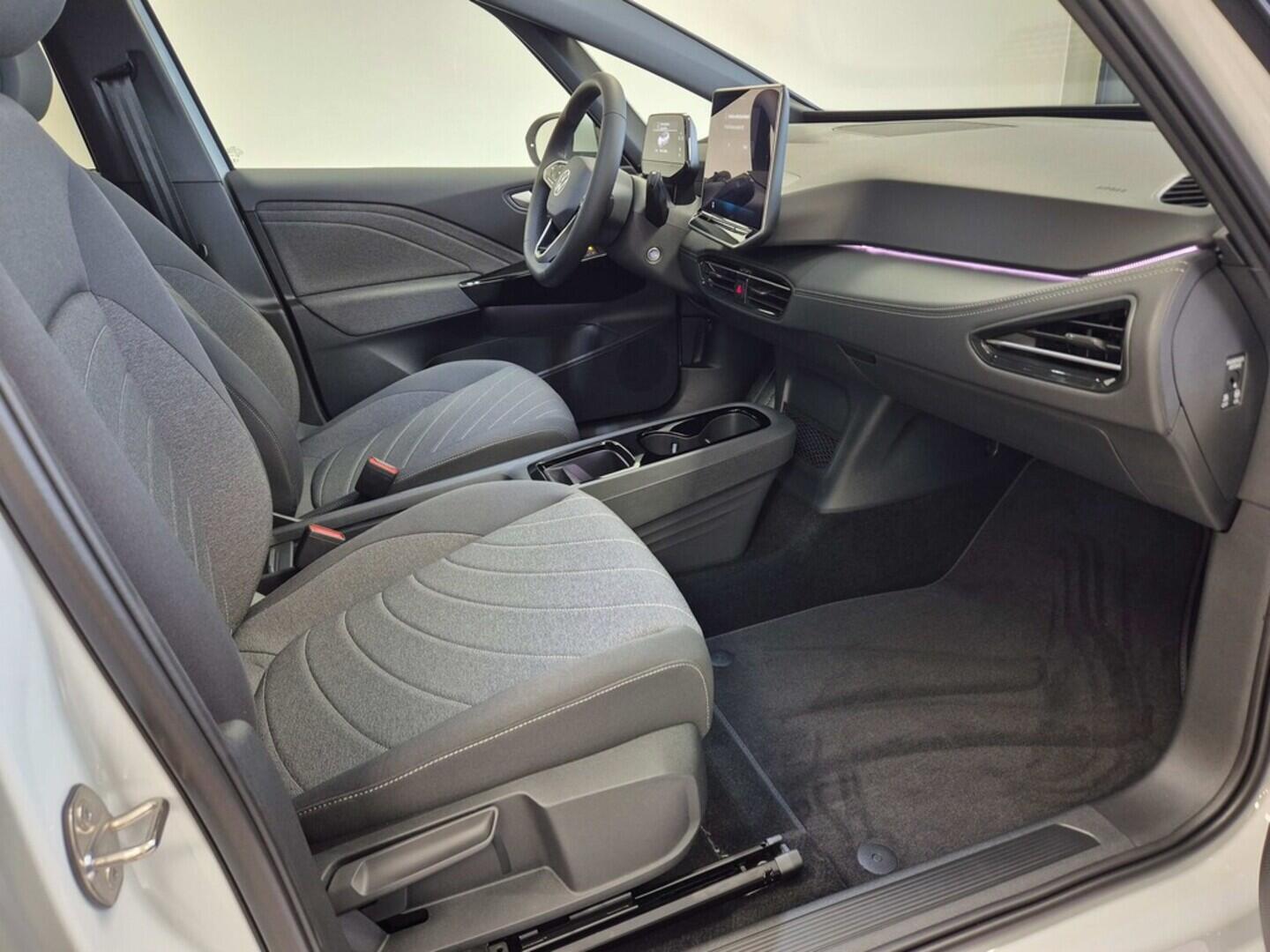 O621O04102_16.webp_ID.3 Pro People 150 kW, 59 kWh  kW