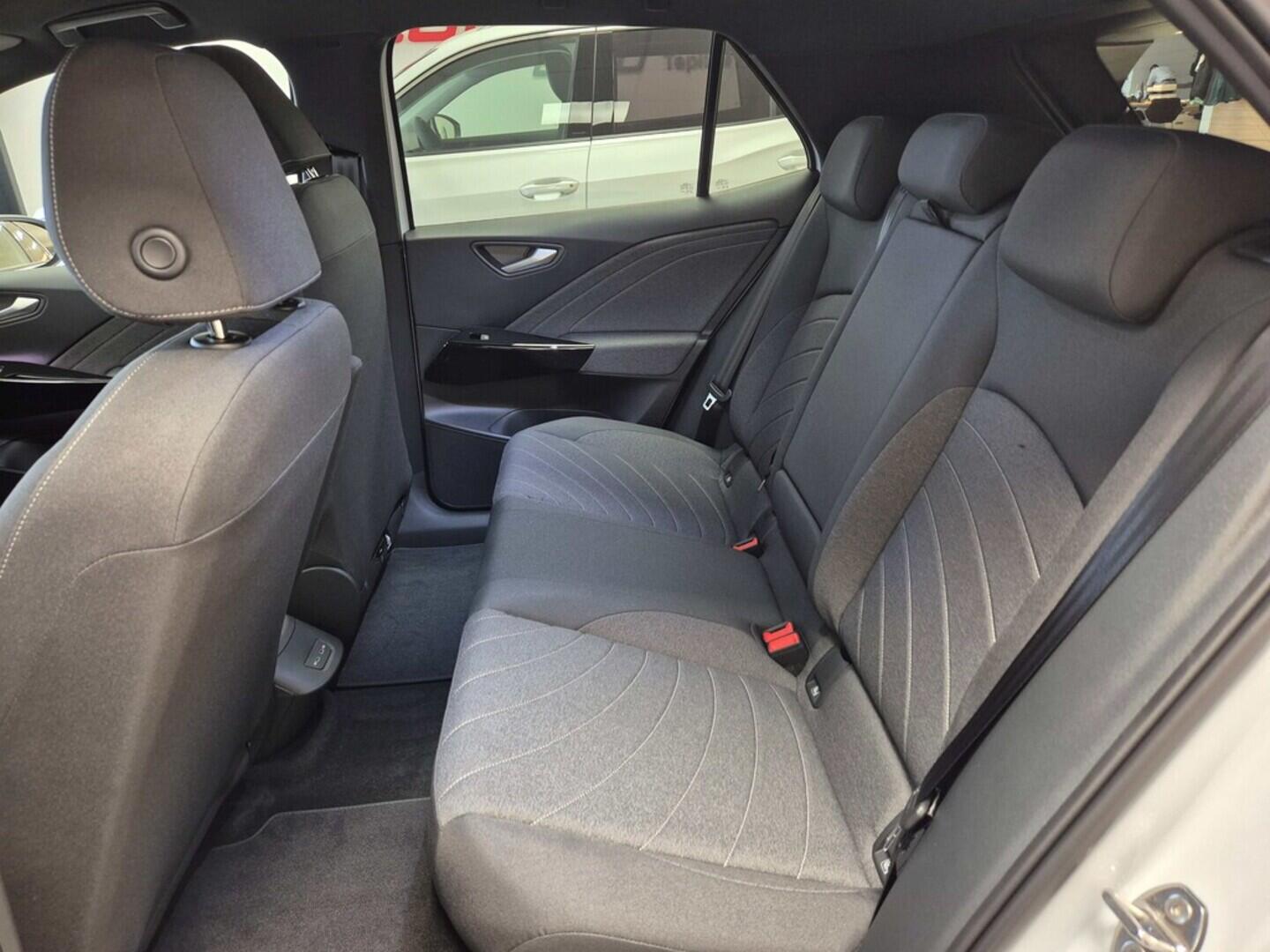 O621O04102_17.webp_ID.3 Pro People 150 kW, 59 kWh  kW