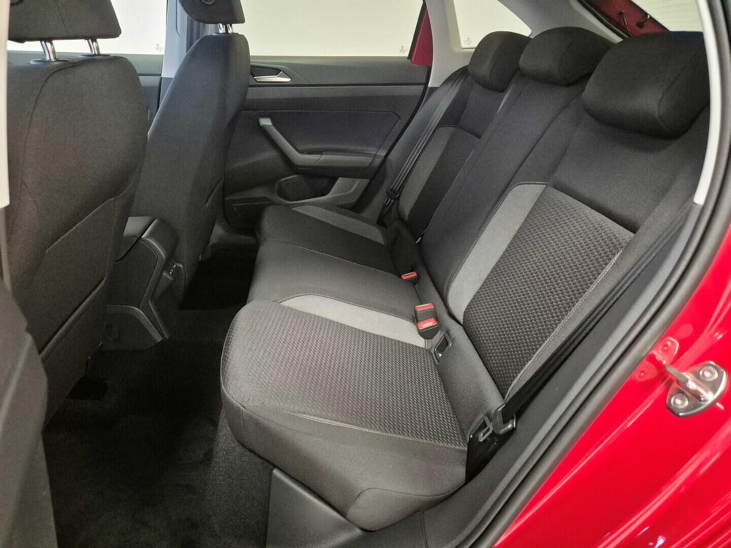 O621O04103_17.webp_Taigo People  1,0 TSI 85 kW