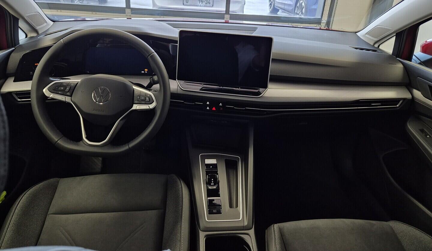 O621O04112_19.webp_Golf Variant People 1,5 eTSI 110 kW 7 DSG