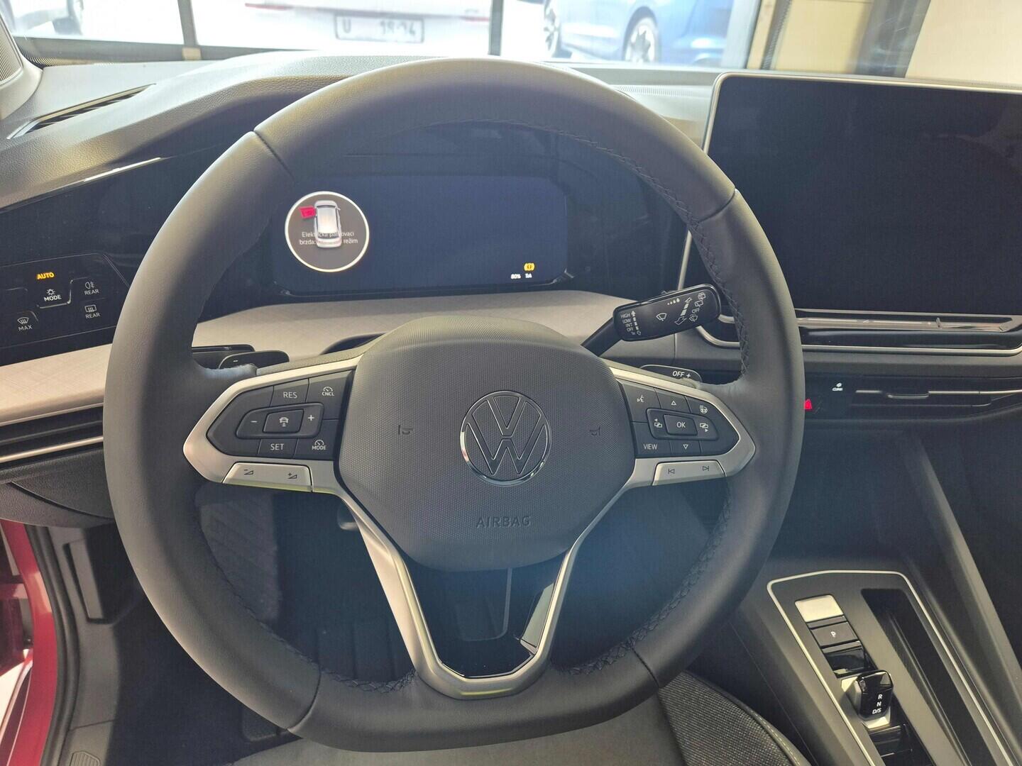 O621O04112_25.webp_Golf Variant People 1,5 eTSI 110 kW 7 DSG