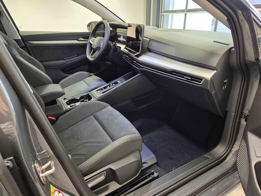 O621O04113_15.webp_Golf Variant People 1,5 eTSI 110 kW 7 DSG