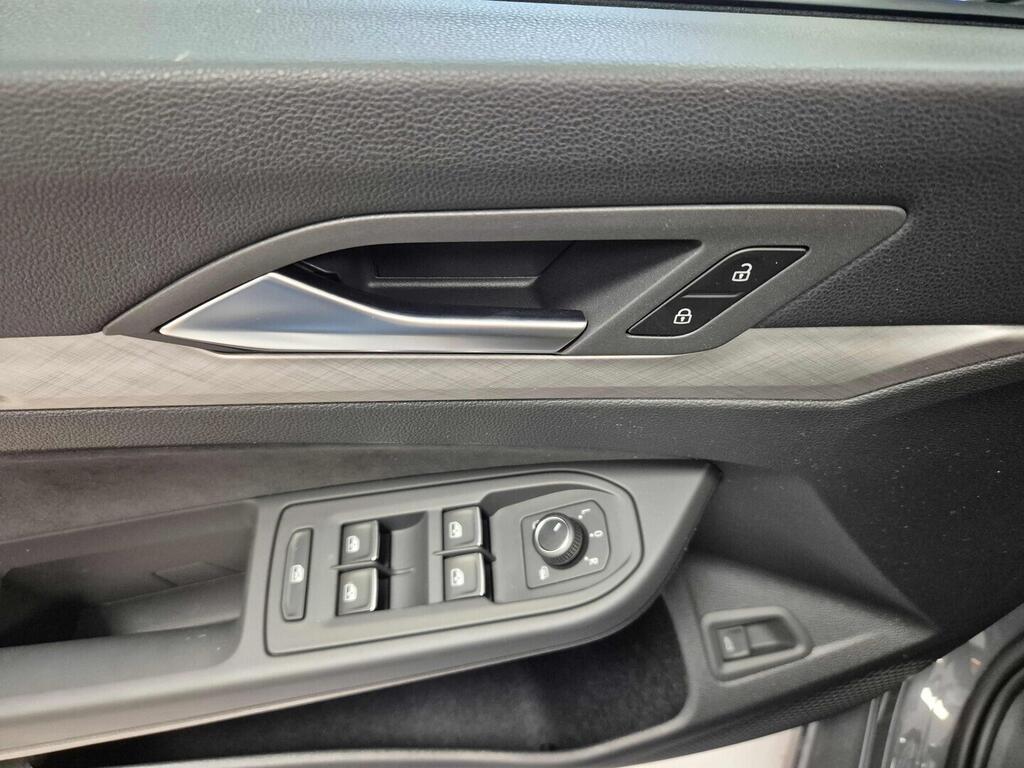 O621O04113_18.webp_Golf Variant People 1,5 eTSI 110 kW 7 DSG