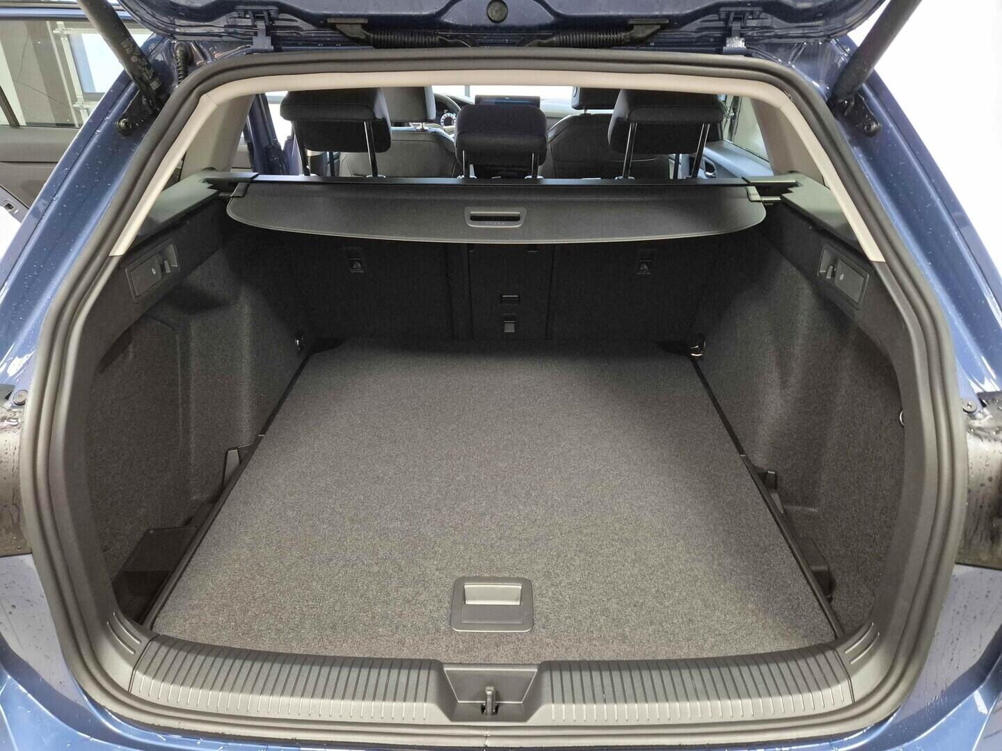 O621O04114_14.webp_Golf Variant People 1,5 eTS 85 kW 7 DSG