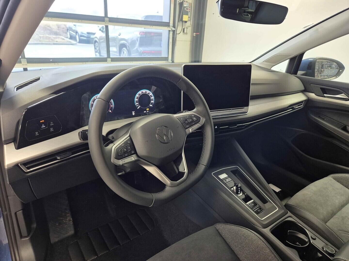 O621O04114_21.webp_Golf Variant People 1,5 eTS 85 kW 7 DSG