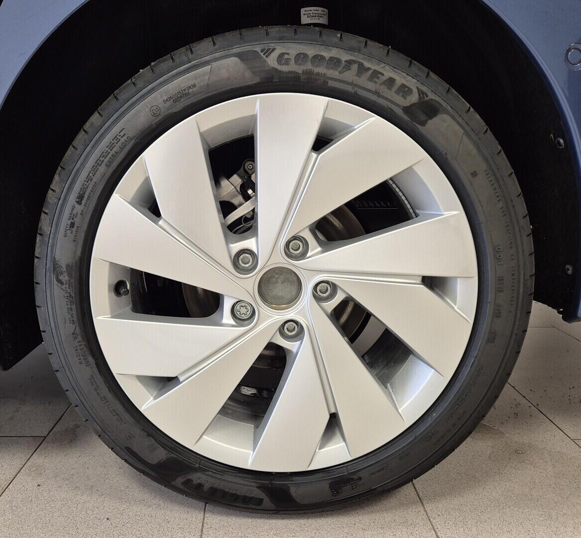 O621O04114_23.webp_Golf Variant People 1,5 eTS 85 kW 7 DSG