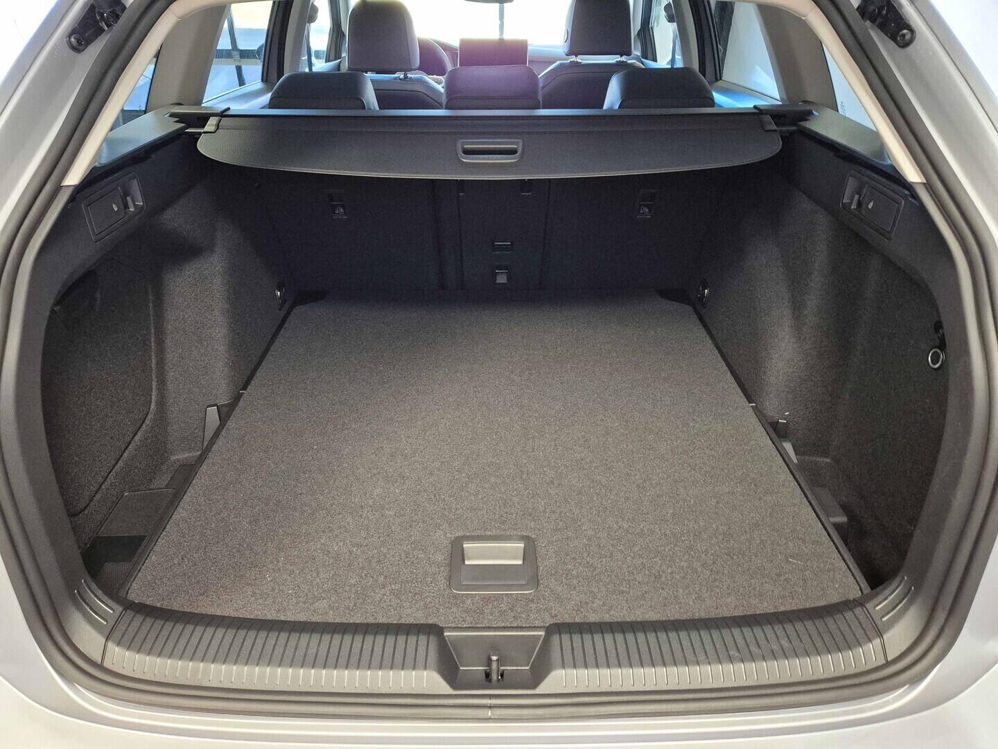 O621O04115_14.webp_Golf Variant People 1,5 eTS 85 kW 7 DSG