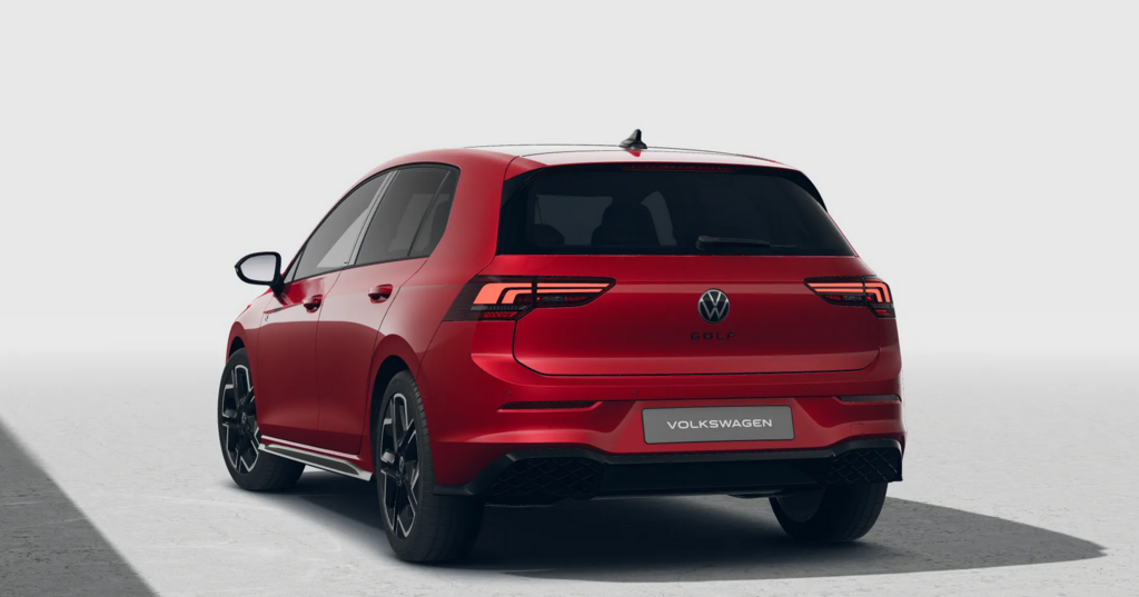 O621O04126_12.webp_Golf R-Line People 1,5 eTSI 7DSG mHEV 110 kW