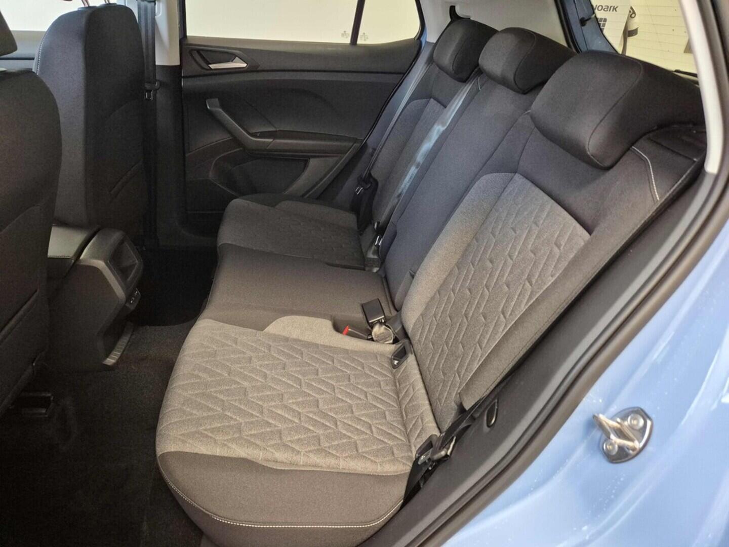 O621O04129_16.webp_T-Cross Friends  1.0 TSI 85 kW 7 DSG