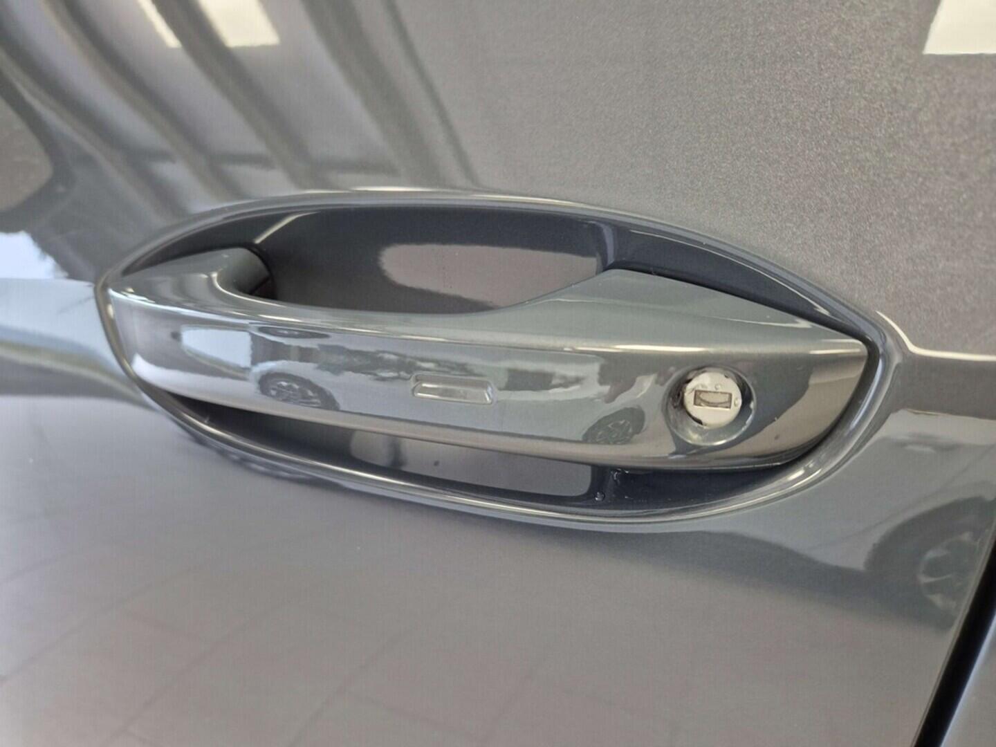 O621O04151_18.webp_Tayron People 1,5 eTSI mHEV 110 kW