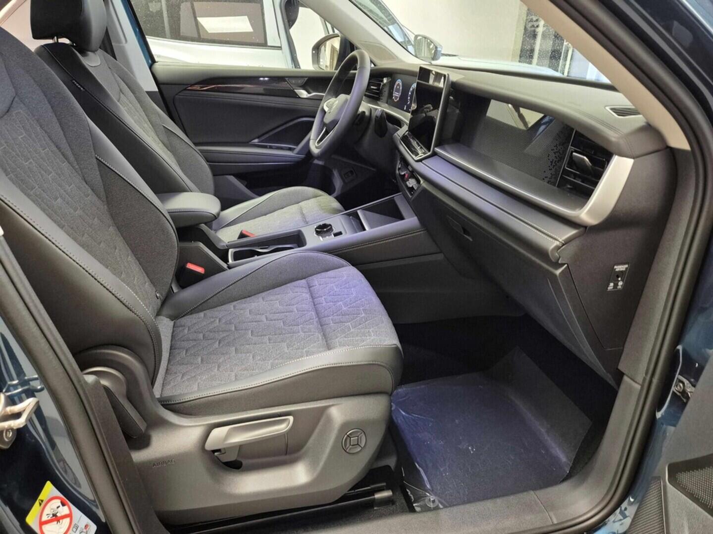 O621O04153_16.webp_Tayron People 1,5 eTSI mHEV 110 kW