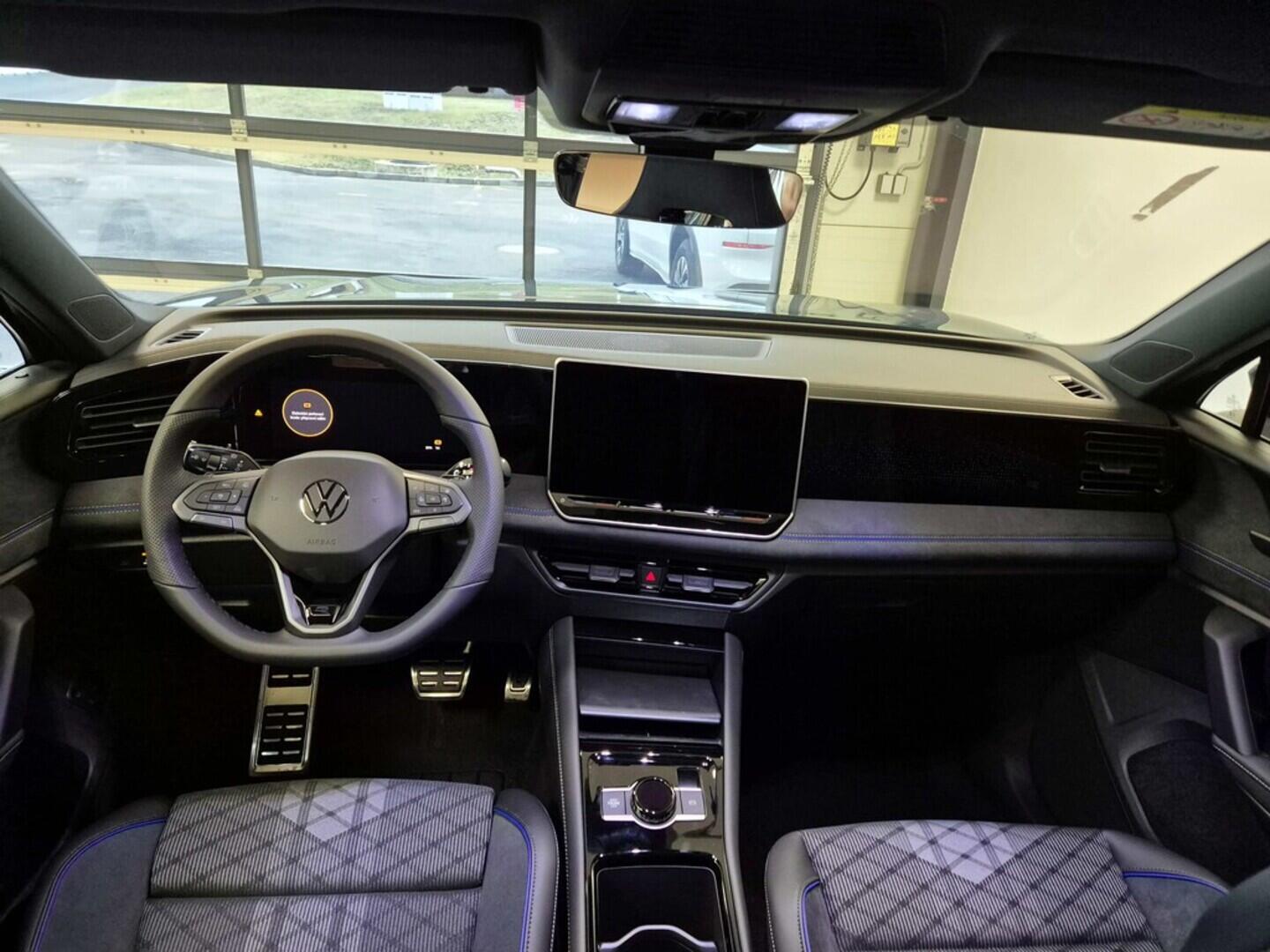 O621O04163_18.webp_Tiguan R-Line People 150 kW eHybrid  kW