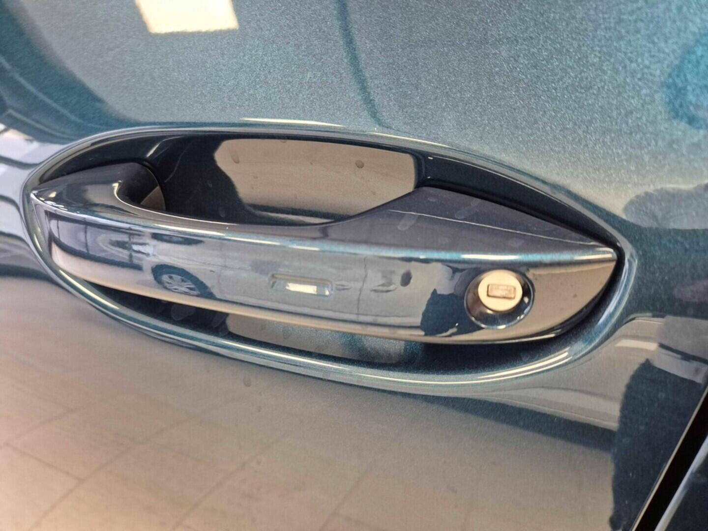 O621O04163_19.webp_Tiguan R-Line People 150 kW eHybrid  kW