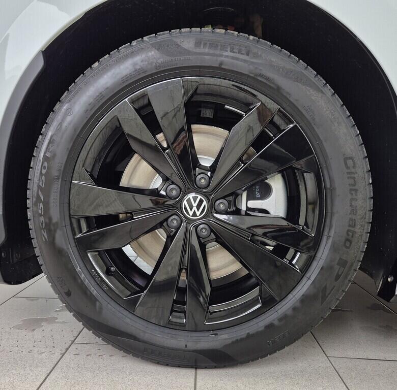 O621O04164_19.webp_ID.7 Tourer Pro People 77 kWh 210 kW