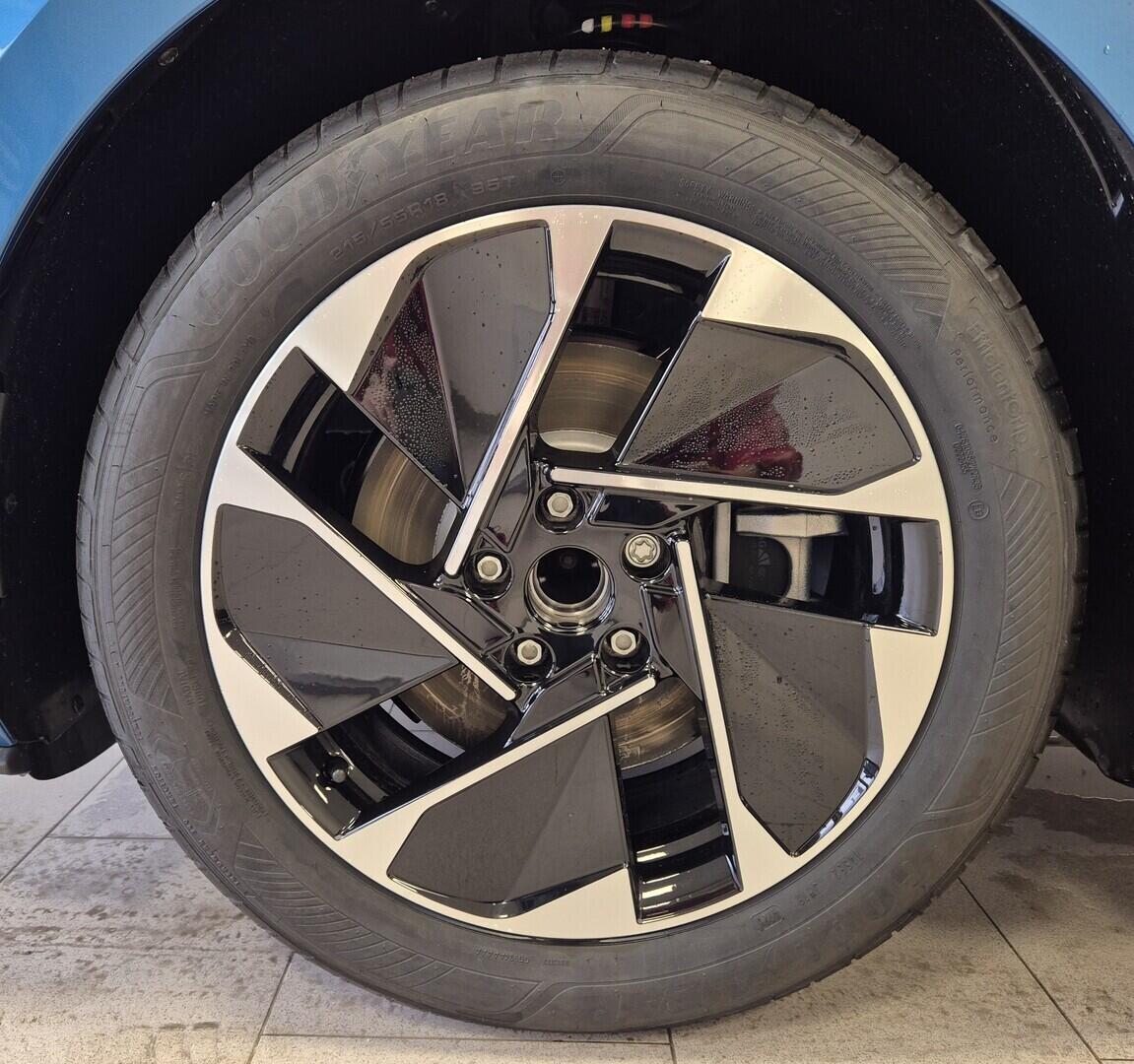 O621O04165_24.webp_ID.3 Pro People 150 kW, 59 kWh  kW