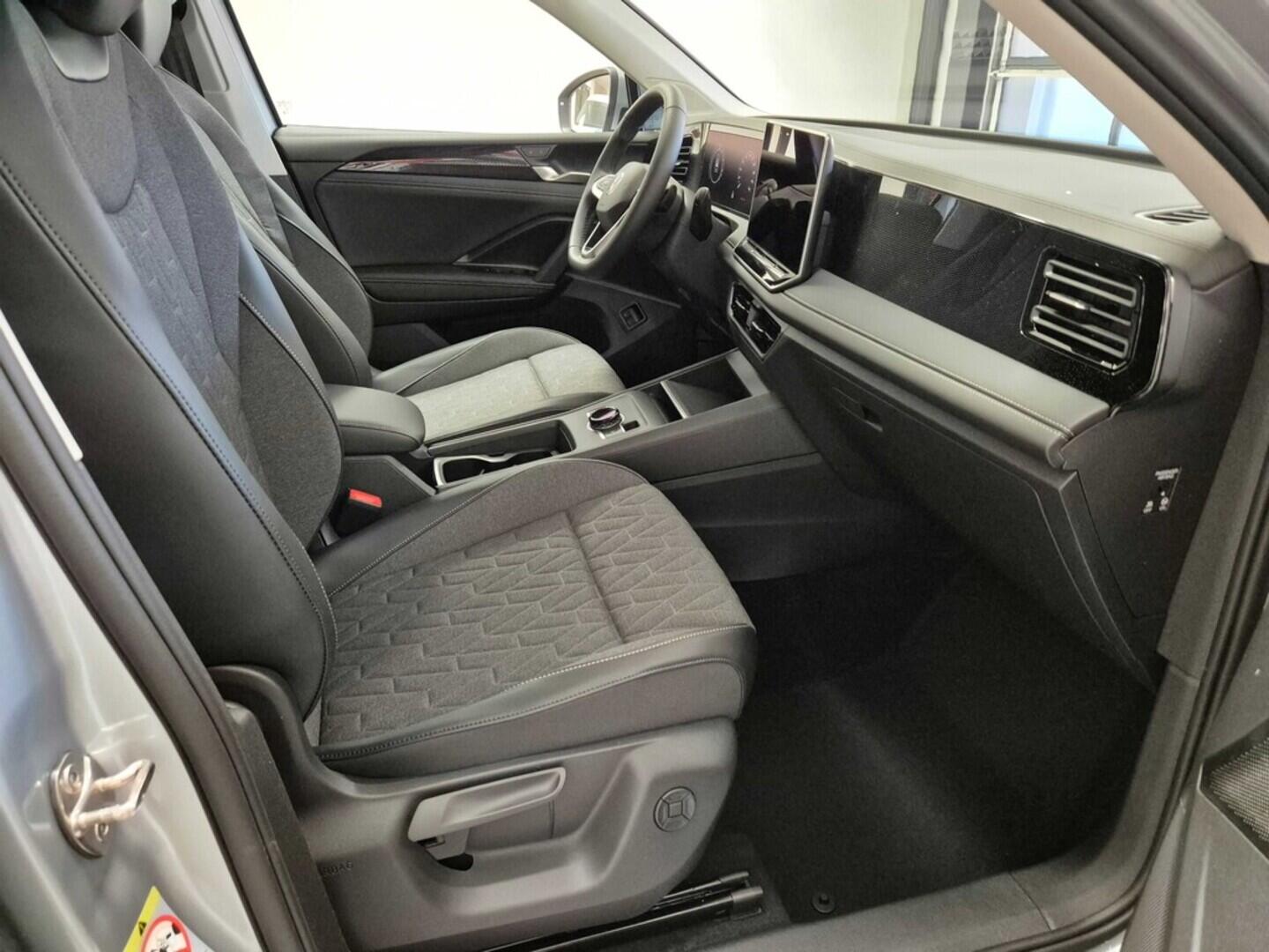 O621O04169_15.webp_Tiguan People 1,5 TSI 150 kW eHybrid  kW