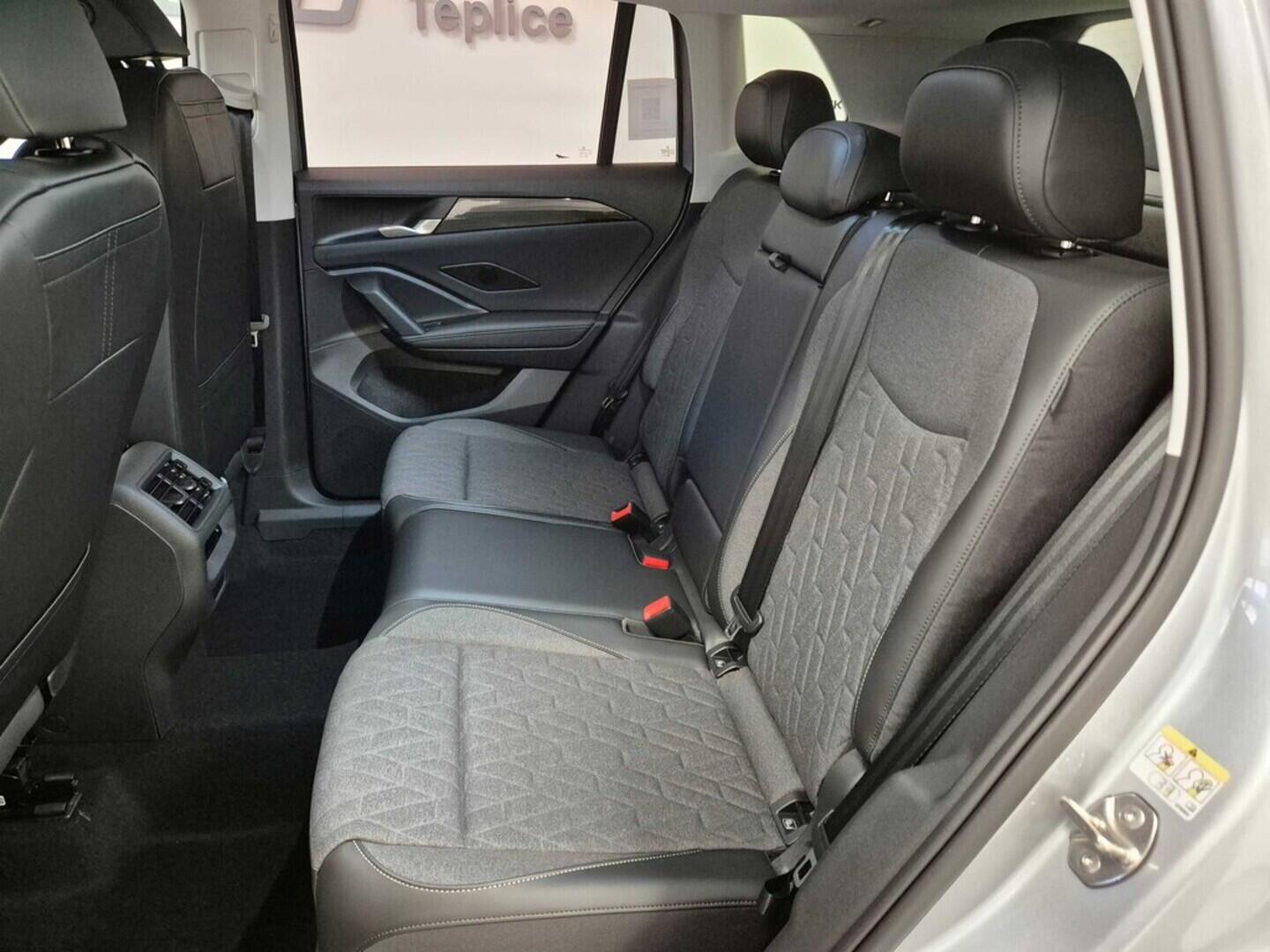 O621O04169_16.webp_Tiguan People 1,5 TSI 150 kW eHybrid  kW