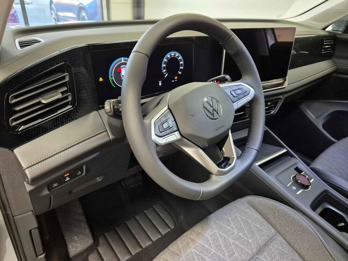 O621O04169_22.webp_Tiguan People 1,5 TSI 150 kW eHybrid  kW