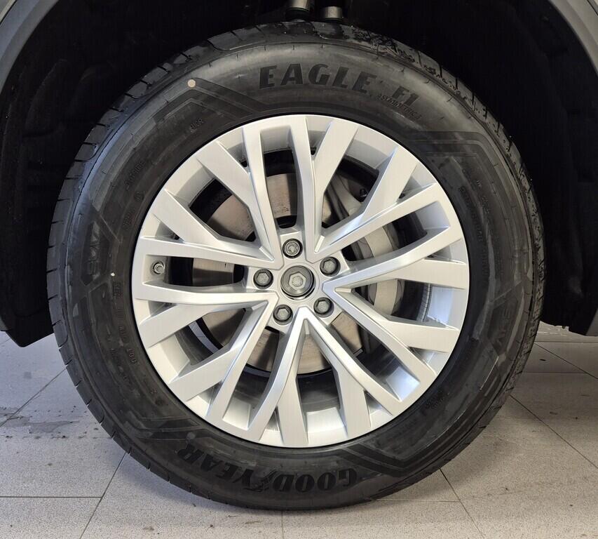 O621O04189_24.webp_Touareg Friends 3.0 TDI 4MOT 210 kW Tiptronic 8st. automat