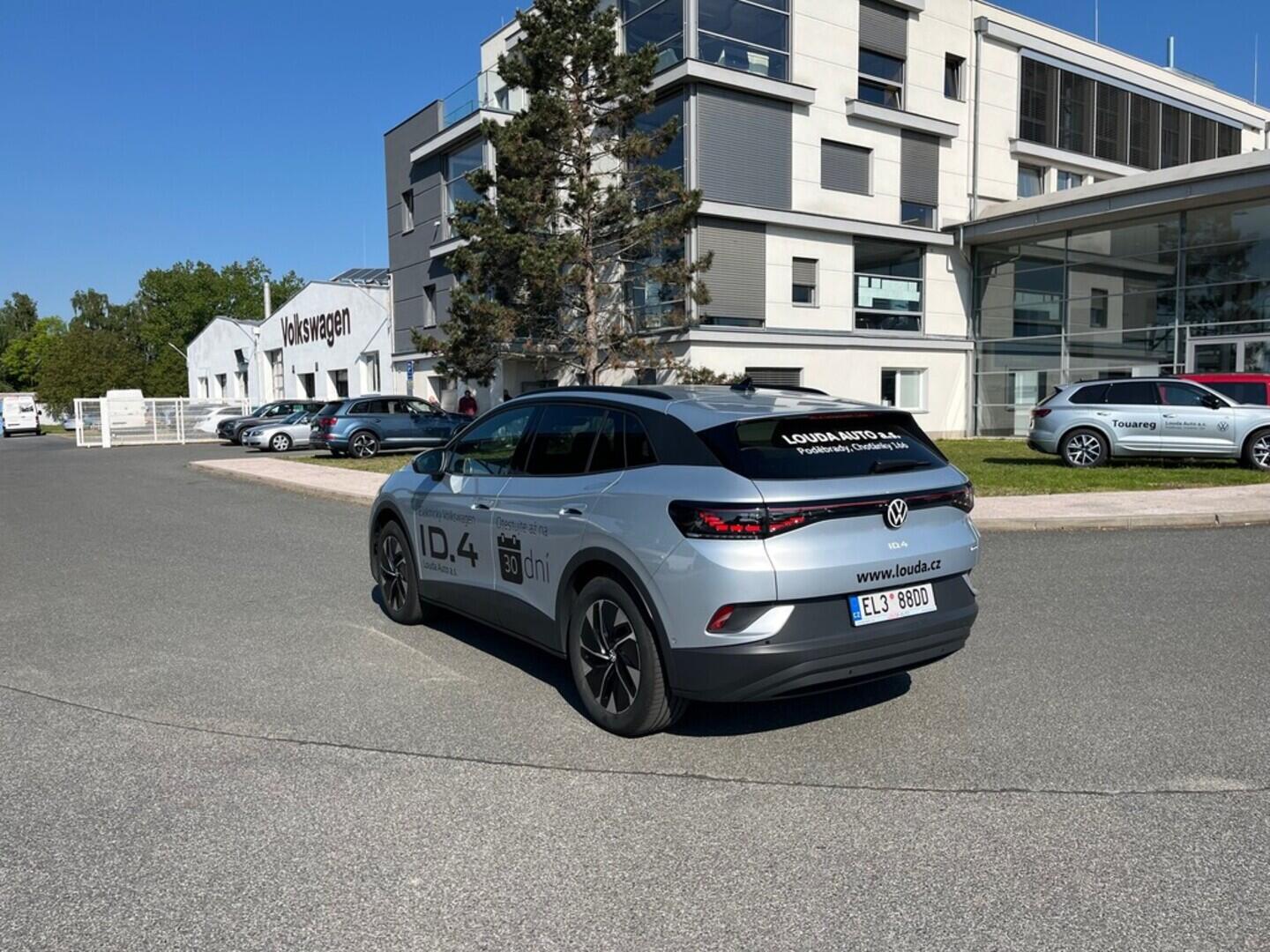 O621O04194_16.webp_ID.4 Pro People 4M 210 kW, kap.77 kWh