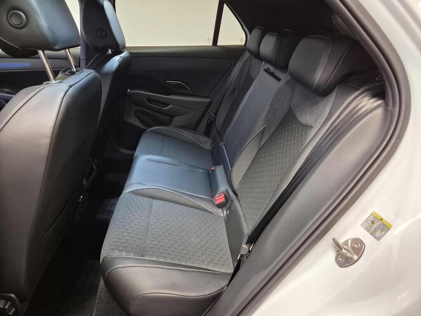 O621O04211_17.webp_T-Roc R-Line 1,5 eTSI 7DSG 110 kW