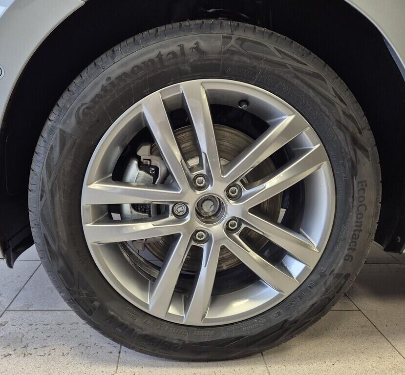 O621O04212_21.webp_Touran Friends 1,5 TSI EVO2 7DSG 110 kW