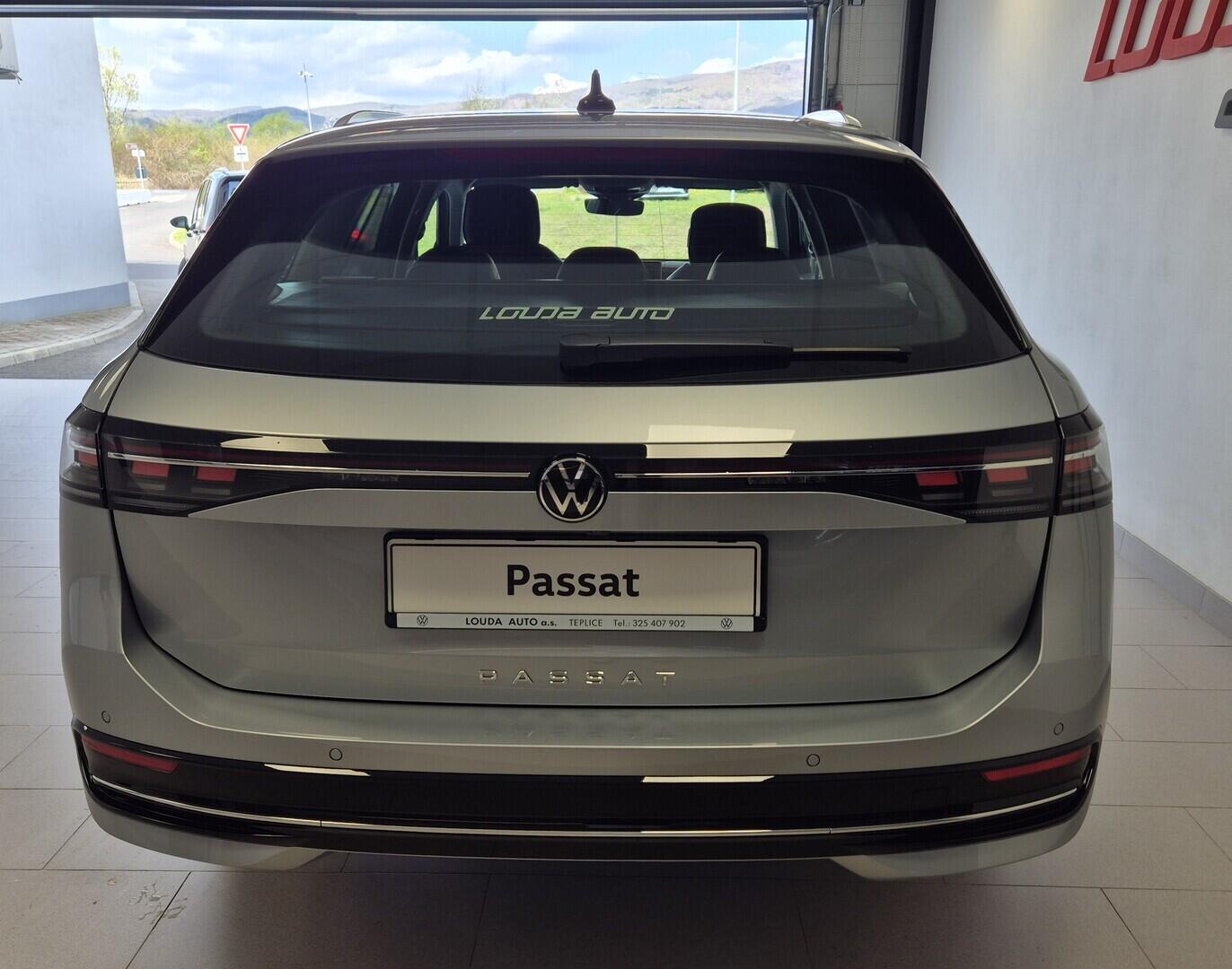 O621O04214_13.webp_Passat Elegance 2,0 TDI 110 kW  7 Automatická 110 kW