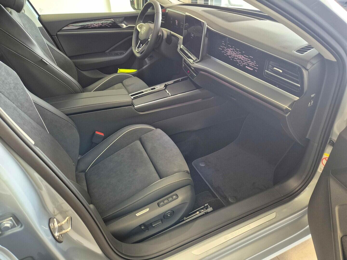 O621O04214_15.webp_Passat Elegance 2,0 TDI 110 kW  7 Automatická 110 kW