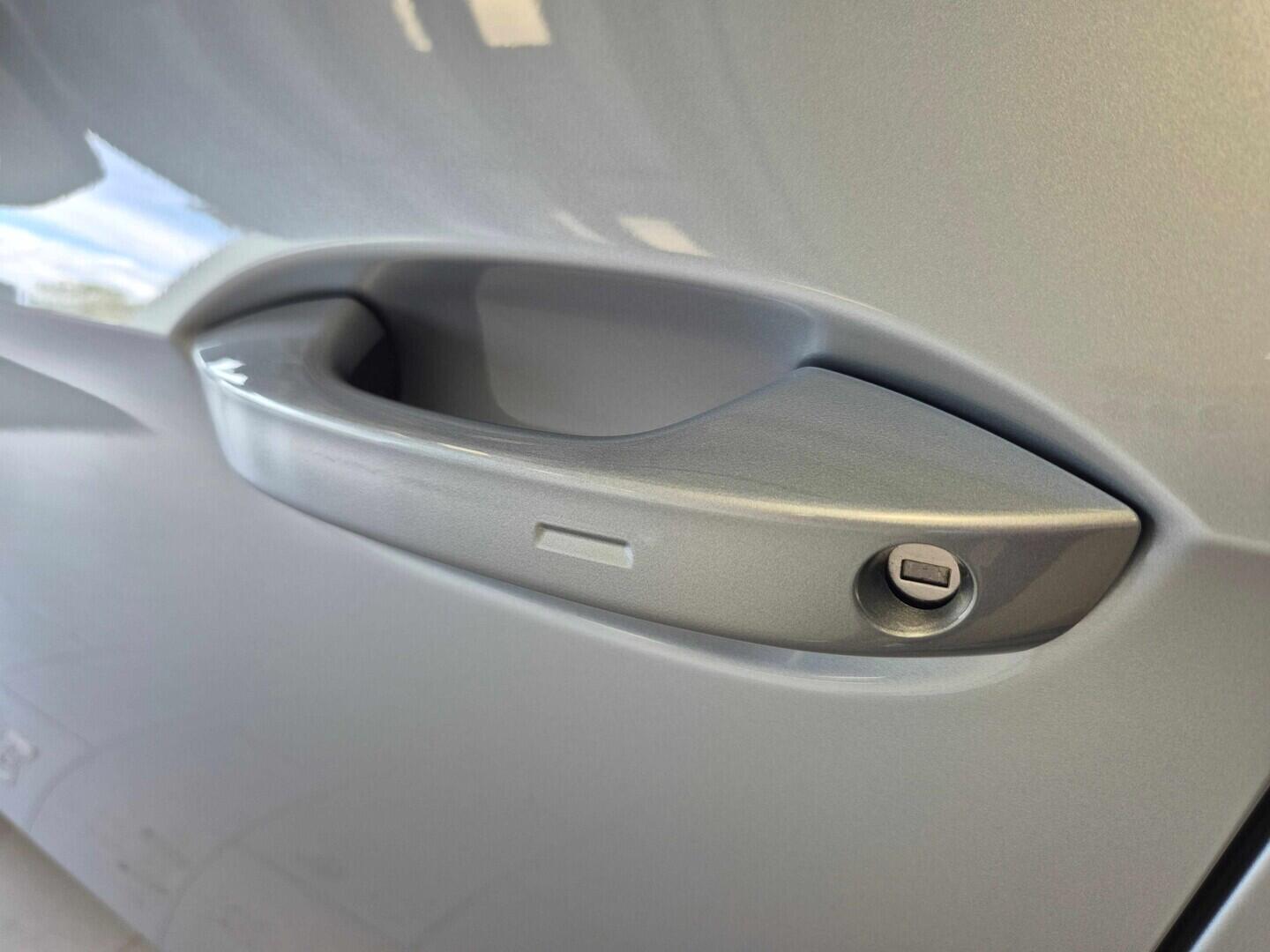 O621O04214_19.webp_Passat Elegance 2,0 TDI 110 kW  7 Automatická 110 kW