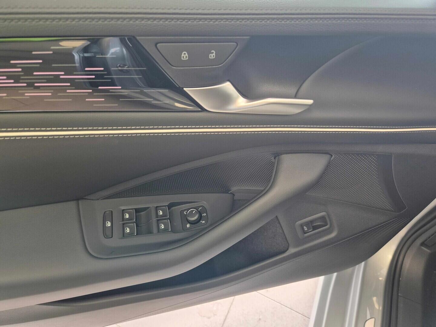 O621O04214_20.webp_Passat Elegance 2,0 TDI 110 kW  7 Automatická 110 kW