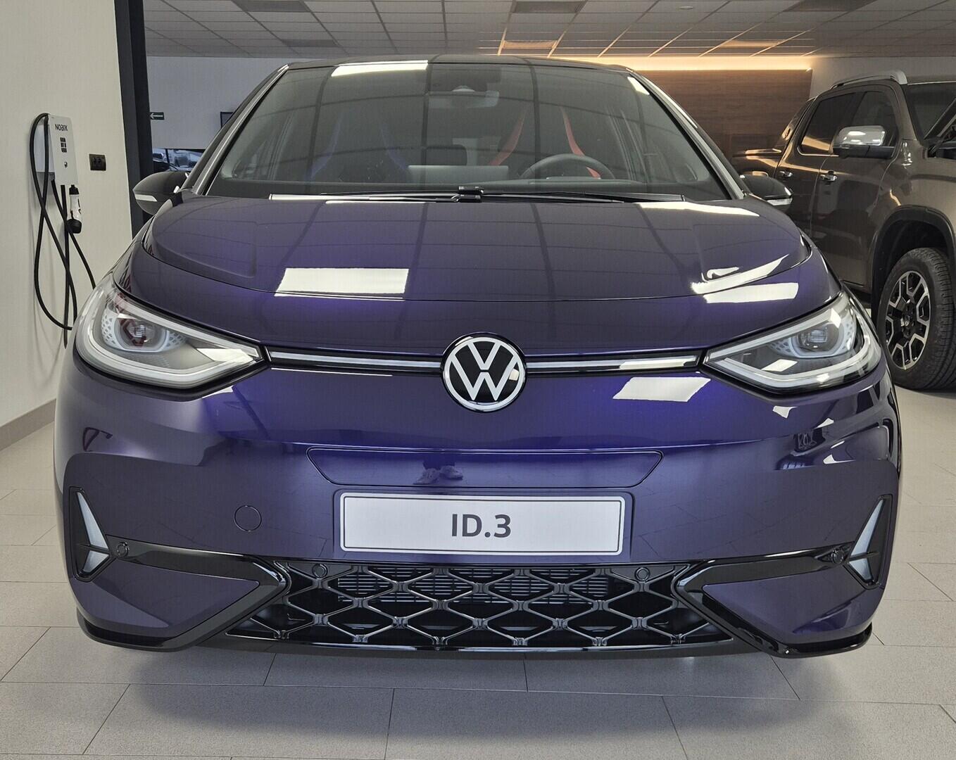 O621O04294_11.webp_ID.3 GTX Love FIRE+ICE  240 kW