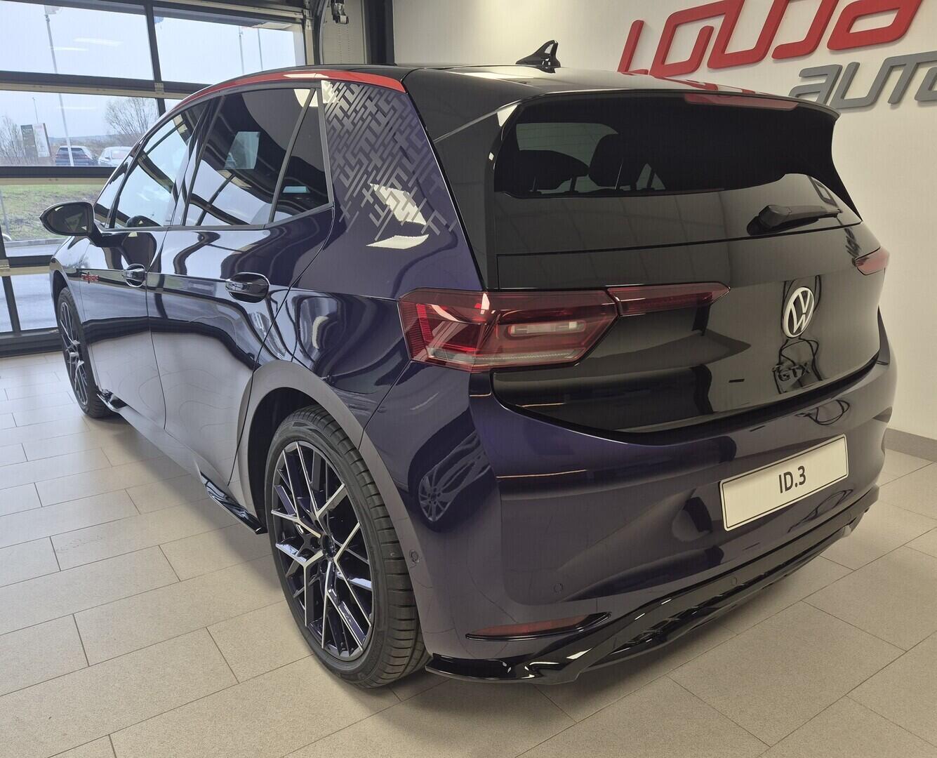 O621O04294_13.webp_ID.3 GTX Love FIRE+ICE  240 kW