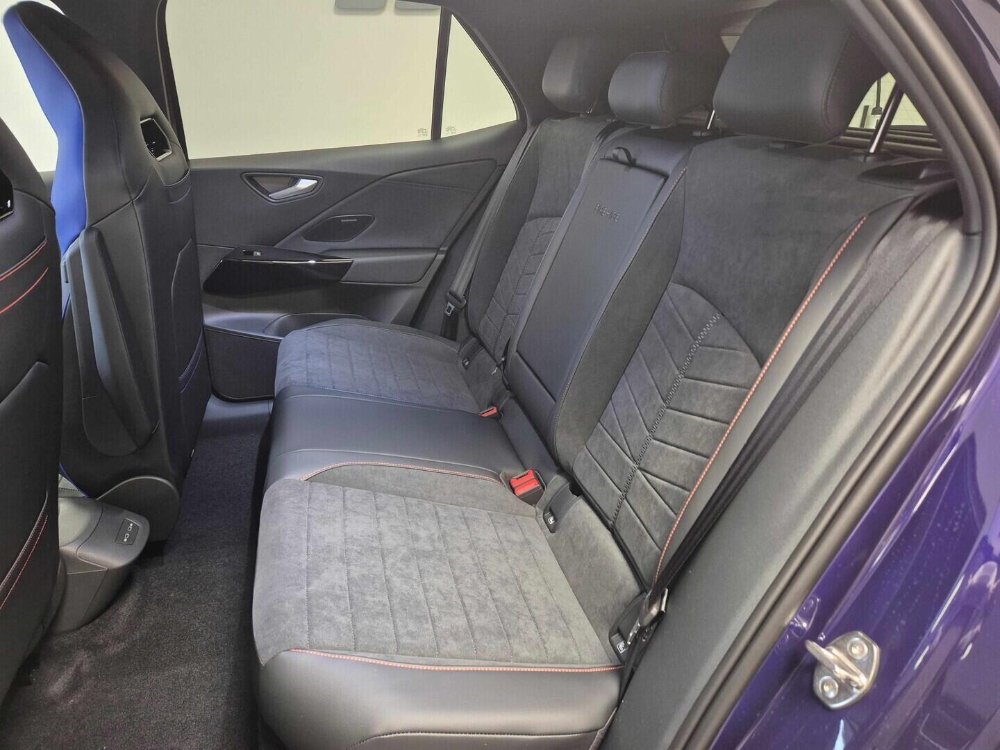 O621O04294_18.webp_ID.3 GTX Love FIRE+ICE  240 kW