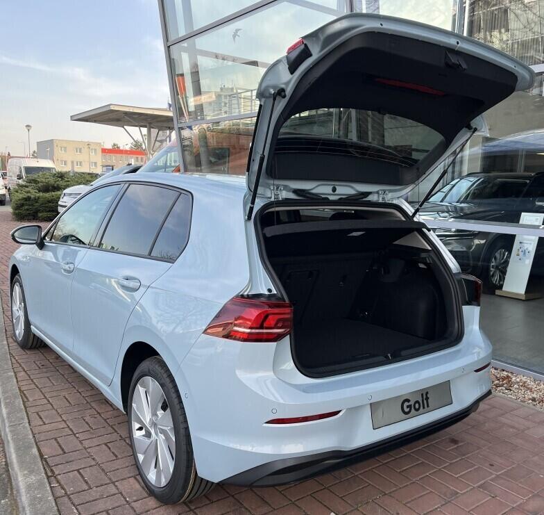 O621O04306_13.webp_Golf People 1,5 eTSI 85 kW 7 DSG