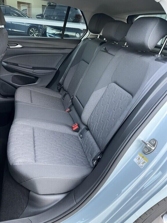 O621O04306_19.webp_Golf People 1,5 eTSI 85 kW 7 DSG