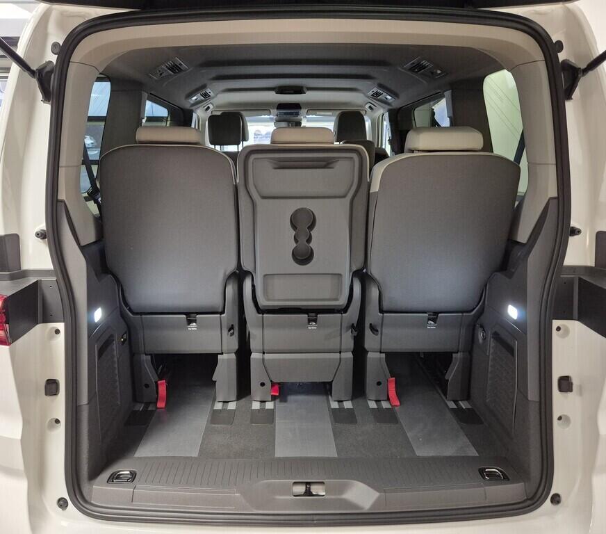 O621U01540_16.webp_Akční Multivan 2,0 TDI 110 kW