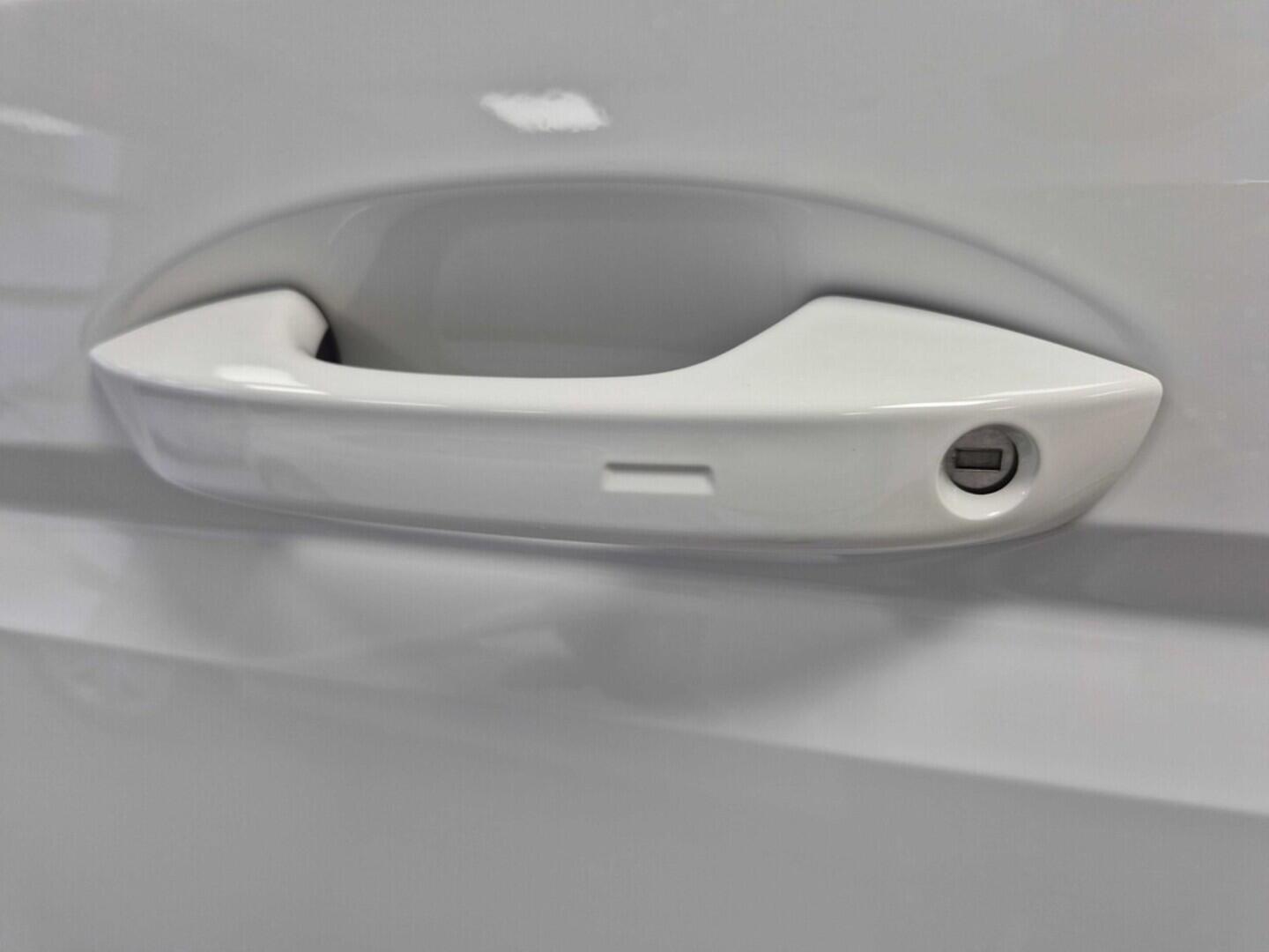 O621U01540_21.webp_Akční Multivan 2,0 TDI 110 kW