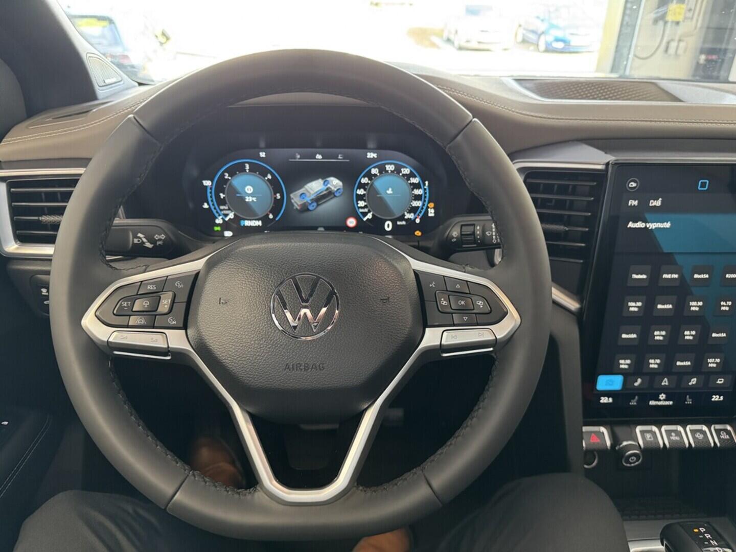 O621U01546_23.webp_Amarok DC Aventura  3,0 TDI 10AUT 177 kW