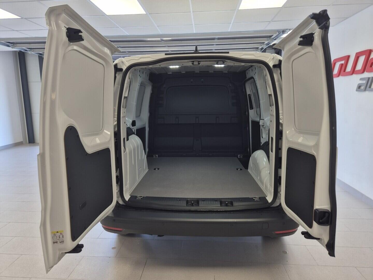 O621U01578_17.webp_Akční Caddy Cargo 1,5 TSI 85 kW