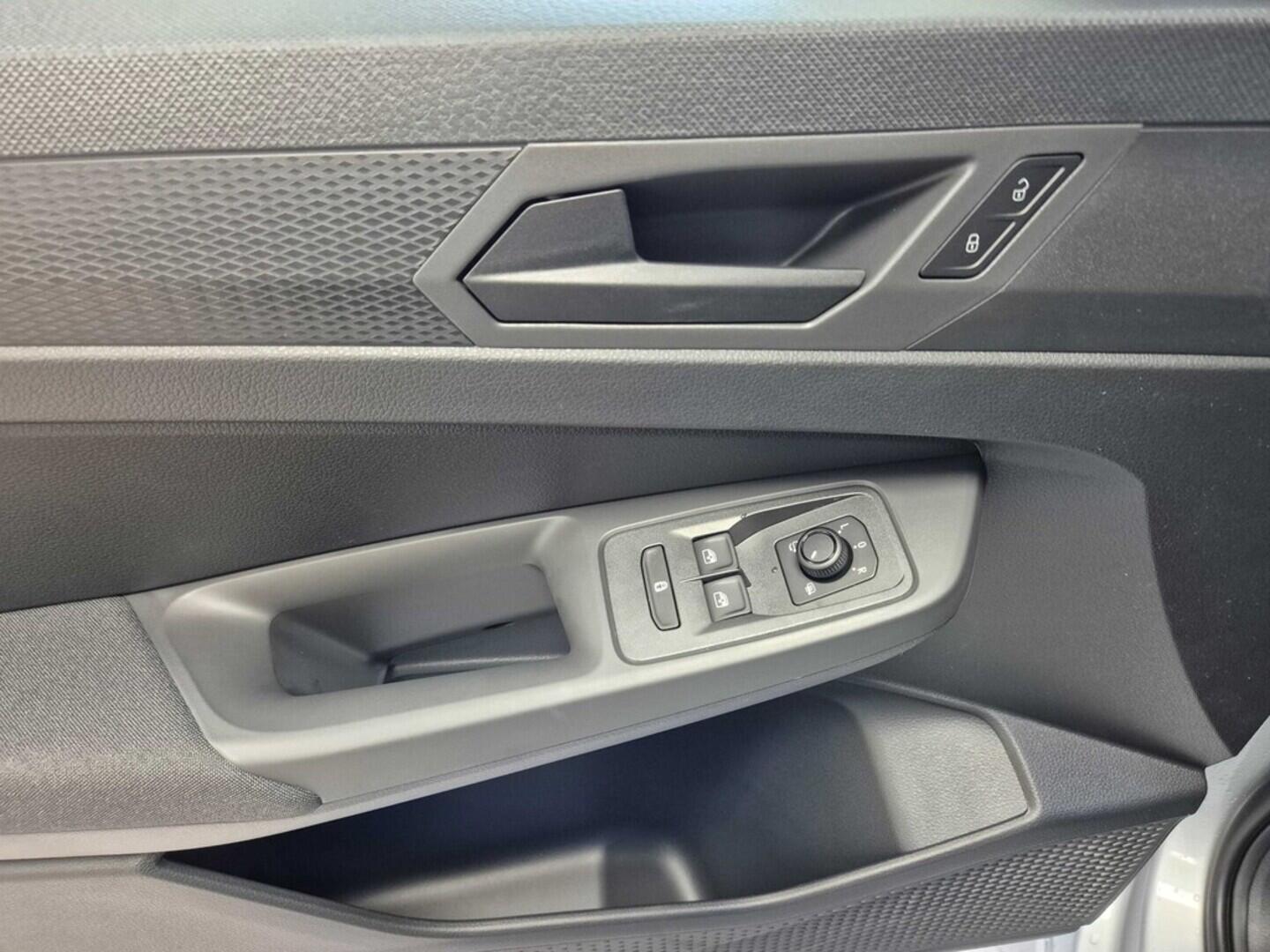 O621U01579_23.webp_Akční Caddy 1,5 TSI 85 kW