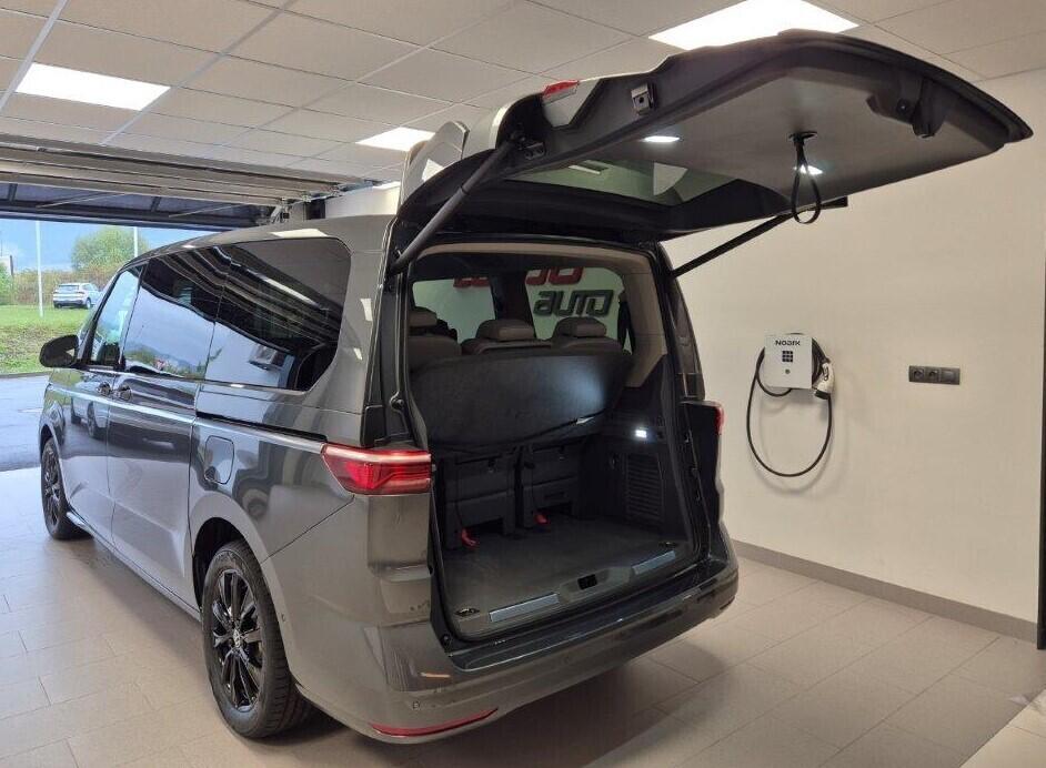 O621U01602_17.webp_Akční Multivan Long Style 1,5TSI PHEV 4M 180 kW