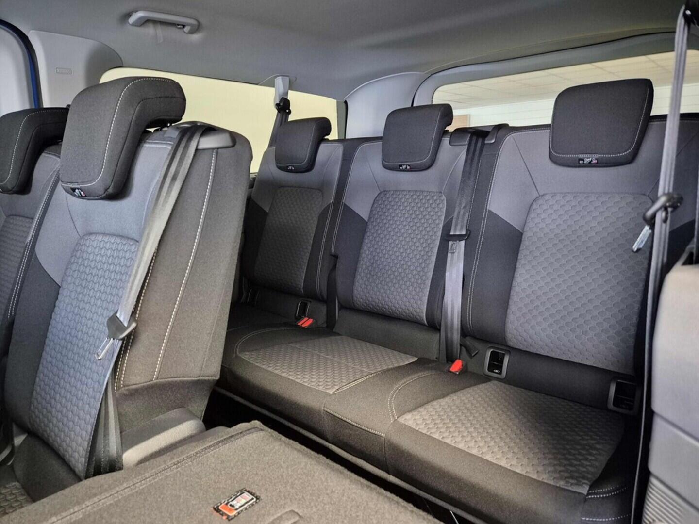 O621U01611_17.webp_Entry Caravelle Life 2.0 TDI 110 kW