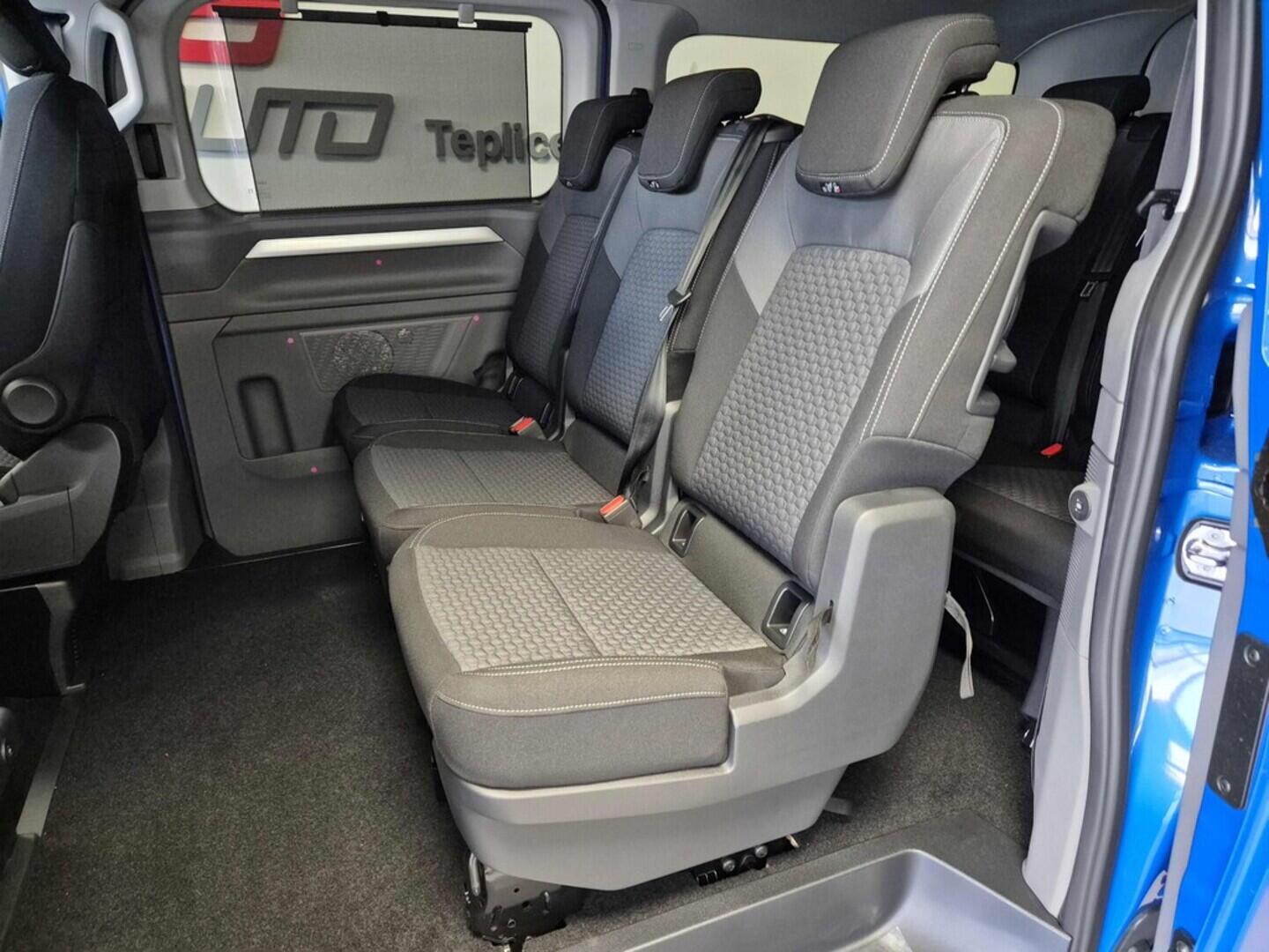 O621U01611_18.webp_Entry Caravelle Life 2.0 TDI 110 kW