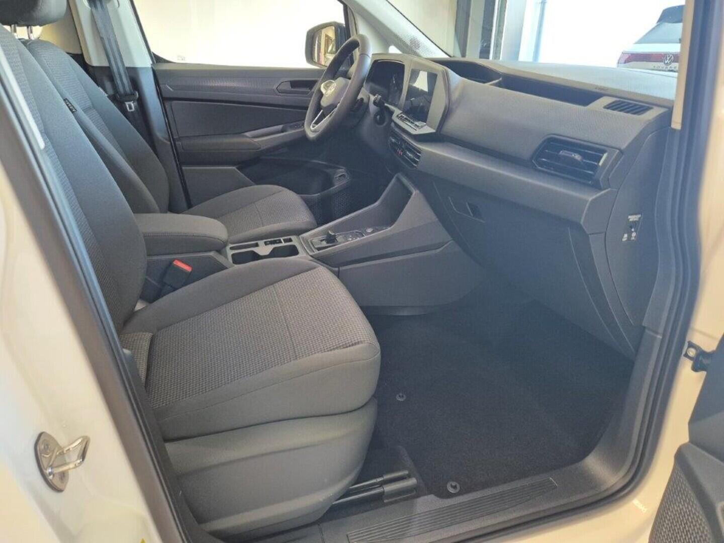 O621U01614_16.webp_Akční Caddy 1,5 TSI PHEV  kW