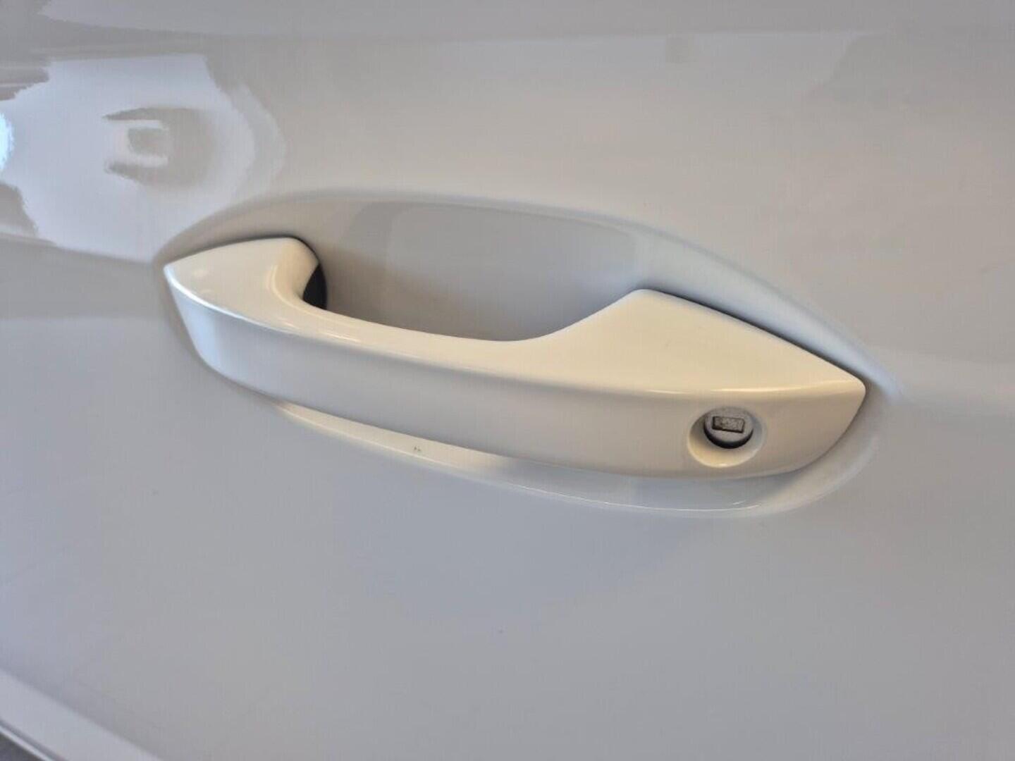 O621U01614_19.webp_Akční Caddy 1,5 TSI PHEV  kW