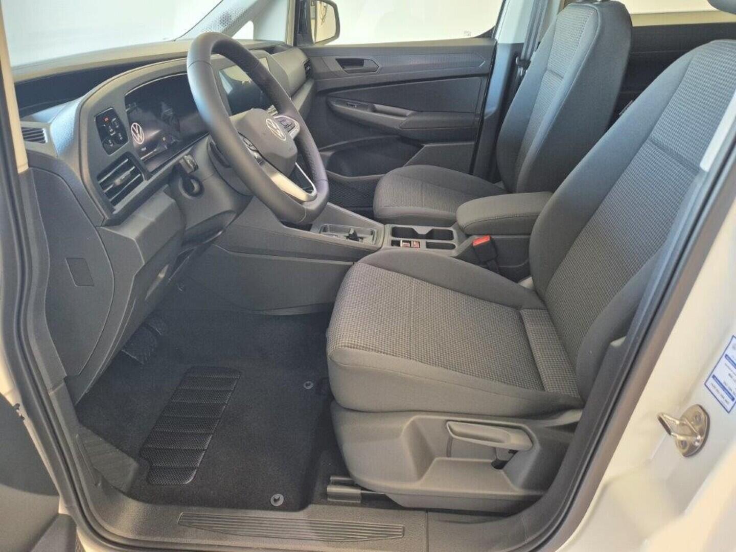 O621U01614_22.webp_Akční Caddy 1,5 TSI PHEV  kW