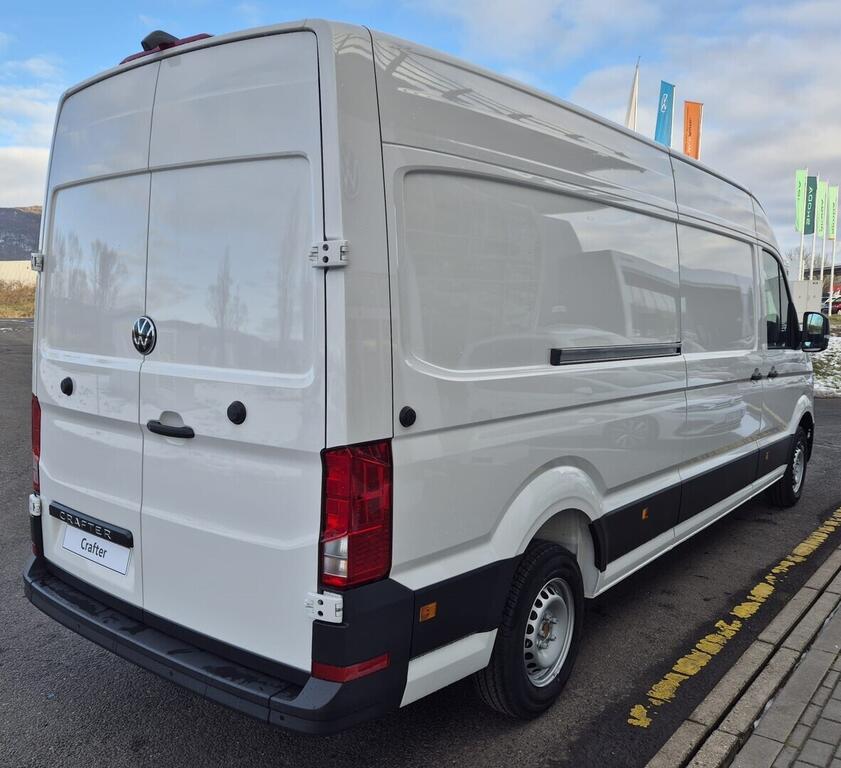 O621U01627_13.webp_Crafter skříň 35 6G FWD DR 103 kW