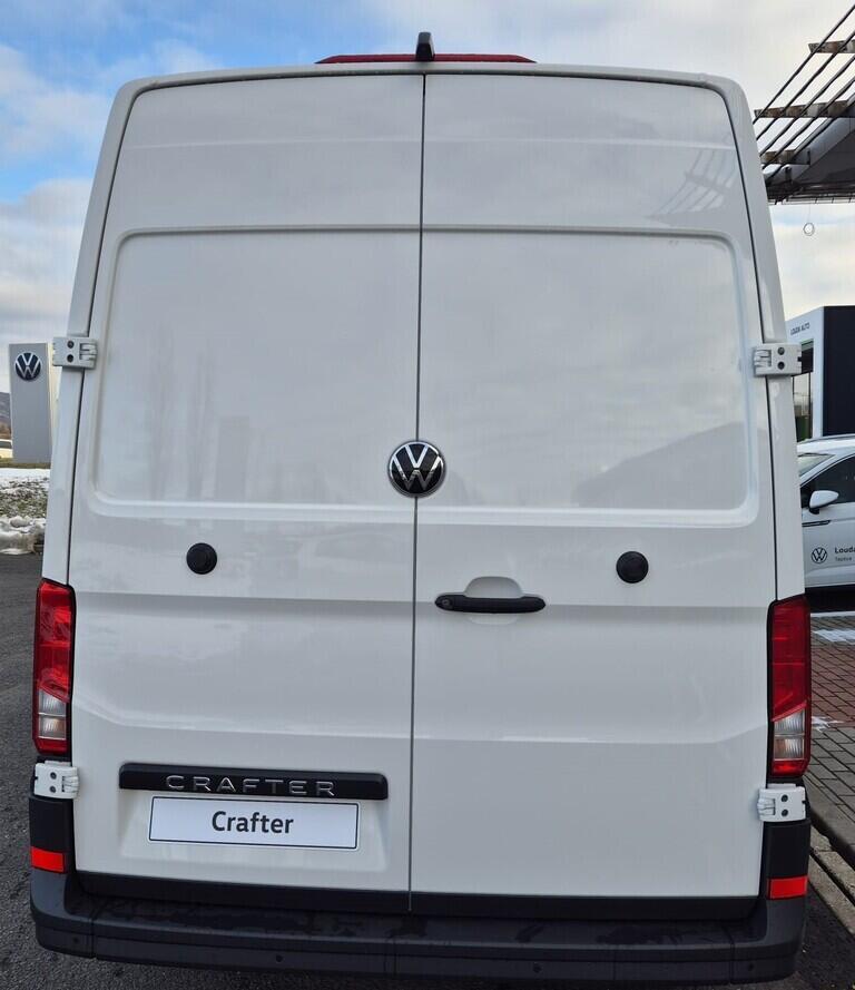 O621U01628_15.webp_Crafter skříň 35 6G FWD DR 103 kW